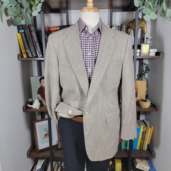 VTG Haggar Imperial Men's‎ Sport Coat Blazer Two Button Gray Beige Plaid 44L